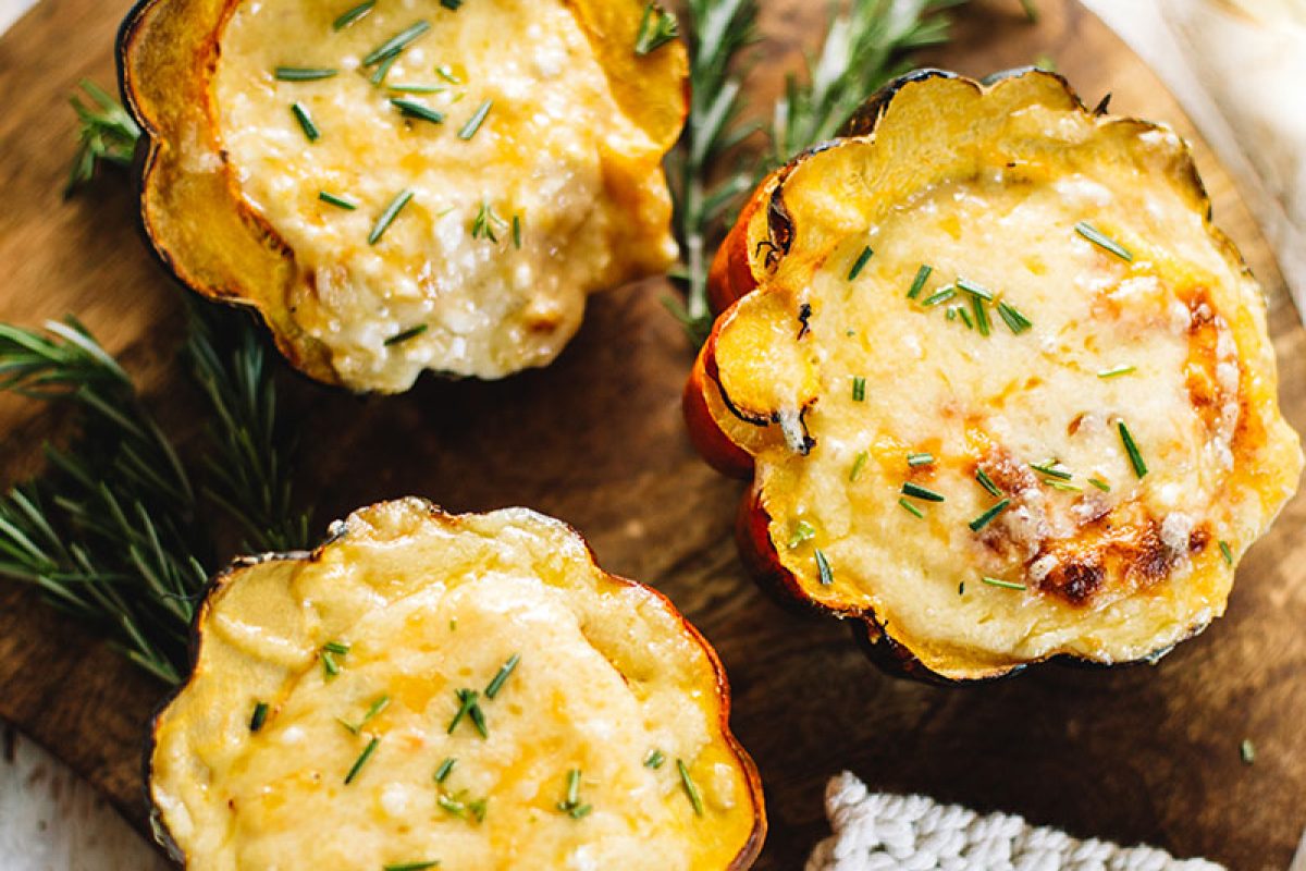 Cheesy Baked Cauliflower Acorn Squash Cups Featured Image