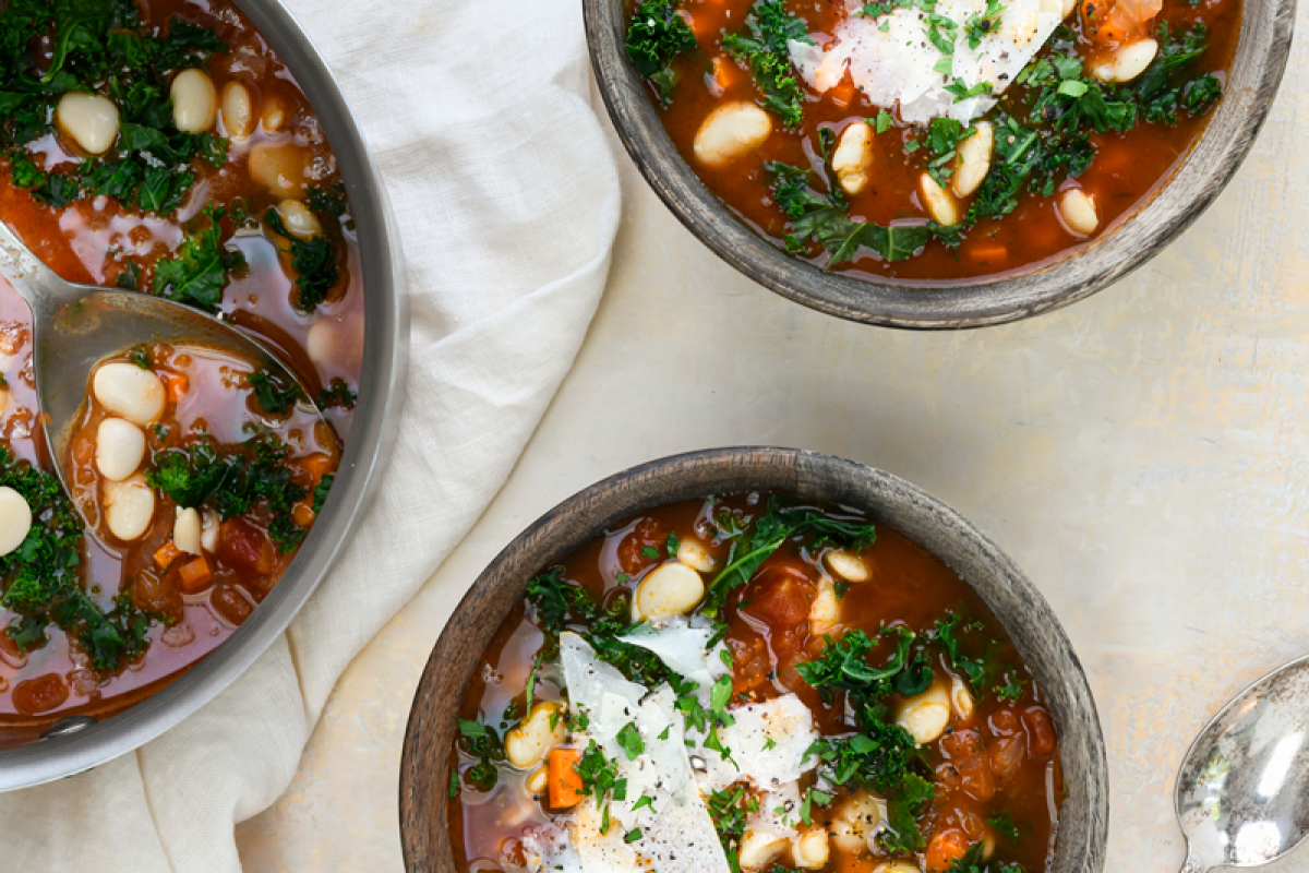 Tomato White Bean and Kale Soup Featured Image